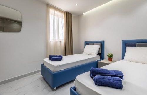 Ta' Xbiex Apartment | Ta Xbiex, Luxury Penthouse for families only, with Pool and Seaview, Malta