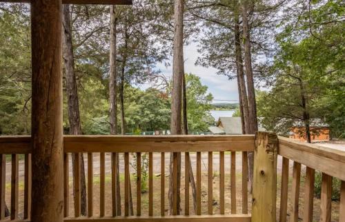 Shell Knob House | Table Rock Lake Cabin - The Cedars #1 with Lake Access Hot Tub Outdoor Pool