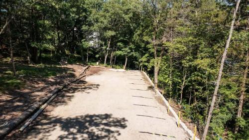 Shell Knob House | Table Rock Lake Cabin - Hawthorn #12 with Lake Access Hot Tub Outdoor Pool