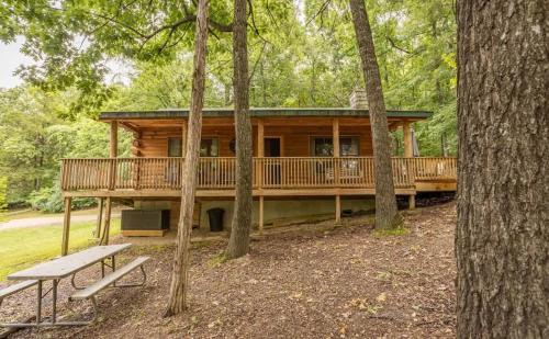Shell Knob House | Table Rock Lake Cabin - Sassafras #14 with Lake Access Hot Tub Outdoor Pool