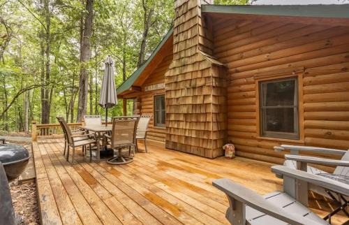 Shell Knob House | Table Rock Lake Cabin - Sassafras #14 with Lake Access Hot Tub Outdoor Pool