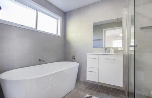 Lake Tabourie House | Tabourie Gem