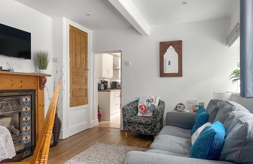 Taff's Well House | Taff's Well Cottage