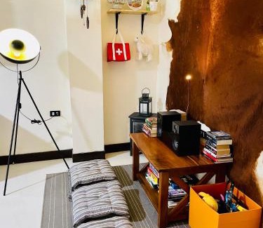 Tagaytay Apartment | Tagaytay Swiss cabin Netflix/Wifi/Parking