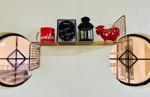 Tagaytay Apartment | Tagaytay Swiss cabin Netflix/Wifi/Parking