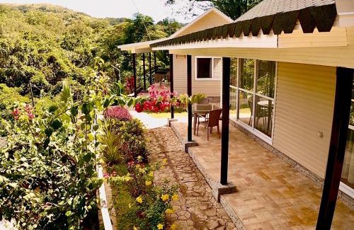 Mahe Island House | Takamakasky Villas