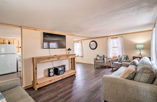 East Fultonham House | 'Take 5' Retreat w/Hot Tub: Relax, Rest, Refresh!