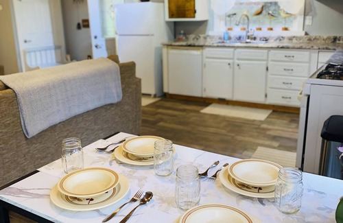 McArthur House | Take it easy at this unique and tranquil getaway in the zaleski state forest.