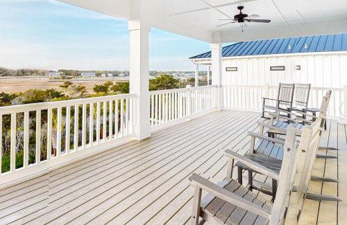 Ocean Isle Beach House | Take Me A-Wave