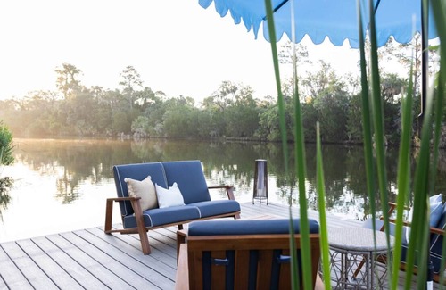 Savannah House | Talahi Tides Retreat: Lake, Spa, Near Downtown and Tybee Beach