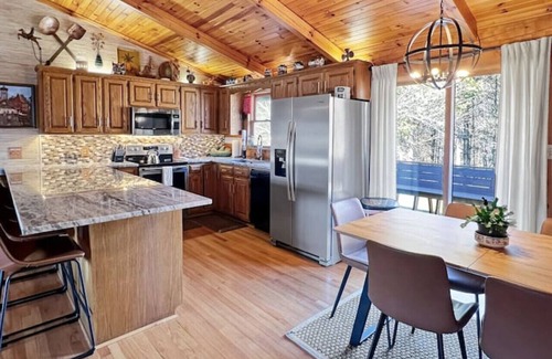 Wilkesboro Cabin | Tall Maple Lodge with Views
