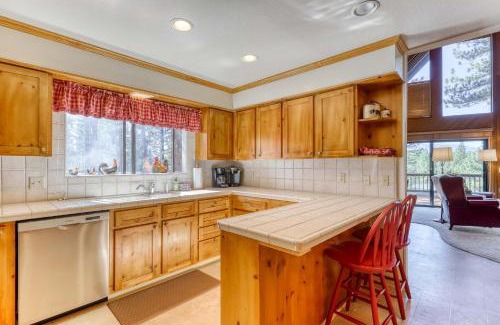Montgomery Estates House | Tallac Views Getaway