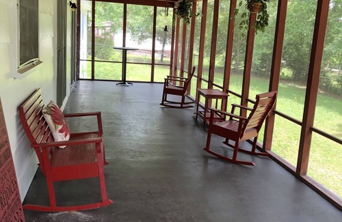 Tallahassee House | Tallahassee's Hidden Gem - The BluManor!