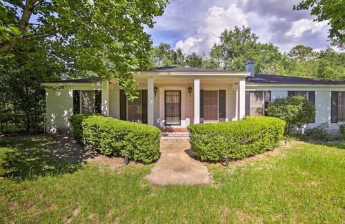 Tallahassee House | Tallahassee's Hidden Gem - The BluManor!