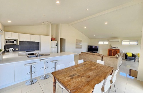 Waterhouse House | Tallara @ Robe - Stop and stay a while