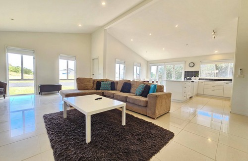 Waterhouse House | Tallara @ Robe - Stop and stay a while