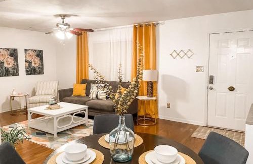 Tallahassee House | Tally Town Gem 2bdr 2 Ba townhome