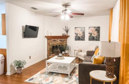 Tallahassee House | Tally Town Gem 2bdr 2 Ba townhome