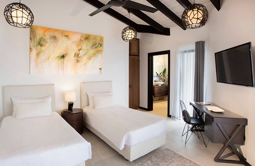 Fryes Beach Resort | Tamarind Hills Resort - Ocean Azul