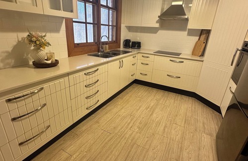 Dubbo House | Tamworth Suite - your Boutique Retreat in Dubbo