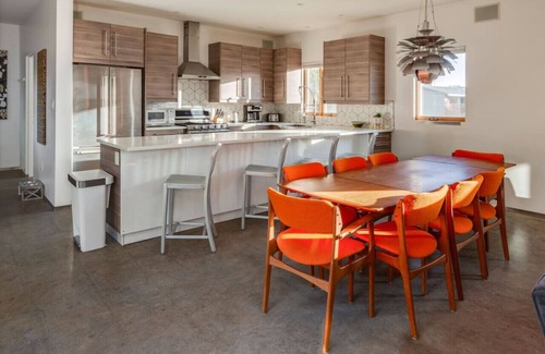 Taos House | Taos Seasons - "Luxury Taos Retreat – Experience the Seasonal Bliss"