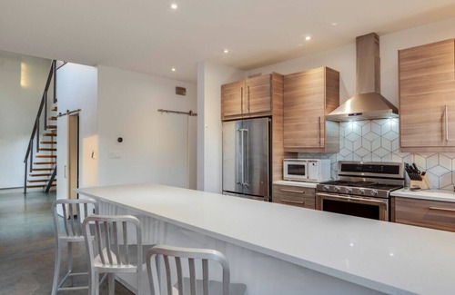 Taos House | Taos Seasons - "Luxury Taos Retreat – Experience the Seasonal Bliss"