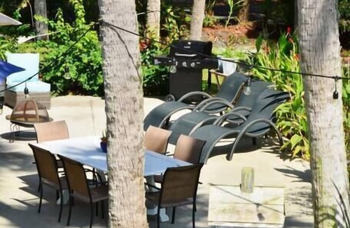 Folly Beach Apartment | Tarpon- Charming 1 BR, Steps to Beach