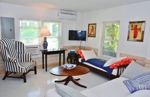 Folly Beach Apartment | Tarpon- Charming 1 BR, Steps to Beach