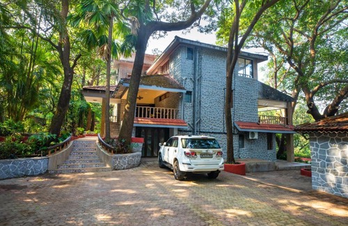 St.Stanislaus Villa Villa | Taskeen villa