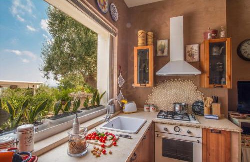 L'Assunta Villa | TD Casa Torchiano Hilltop Pool with Sea View