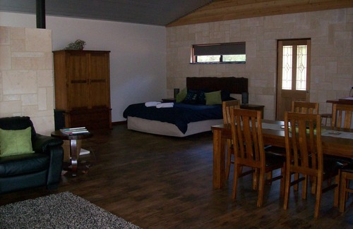 Metricup Cottage | Tea tree cottage a quiet place to relax and unwind