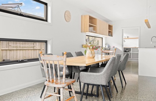 Inverloch Resort | Tea Tree Poolside Retreat