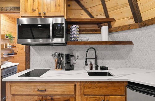 New Hope Cabin | TeePee at Paradise Point with a hot tub, fire pit, & grill!
