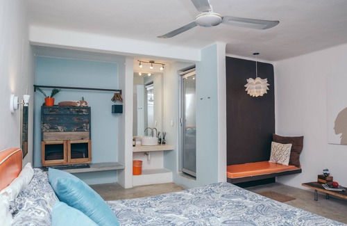 Tulum City Center Hotel | Teetotum Hotel Restaurant Lounge