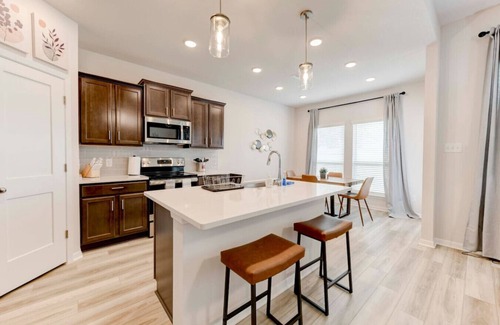 Troy House | temp： Retreat in Troy with 5 Beds