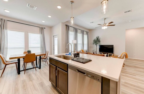 Troy House | temp： Retreat in Troy with 5 Beds