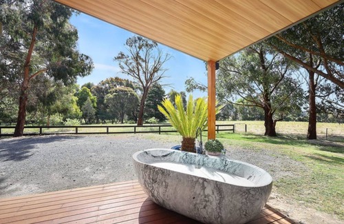 Lima East Cottage | Temple of the Quiet Vale