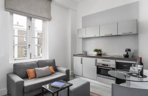Earl's Court Apartment | Templeton Place by Supercity Aparthotels