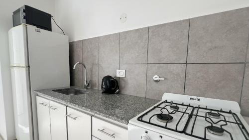 General Roca Apartment | Temporario Sur, hasta 4 personas con 3 camas, cochera