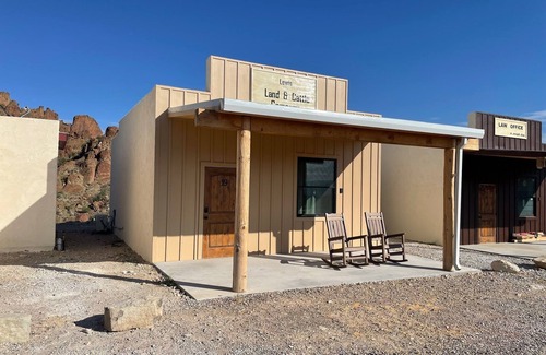 Study Butte-Terlingua Cabin | Ten Bits Ranch - Room #19 Lewis Land & Cattle Co.