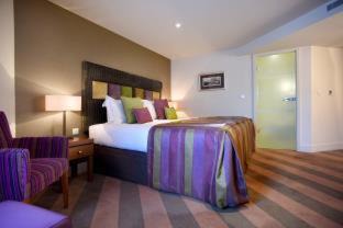 Newington Hotel | Ten Hill Place
