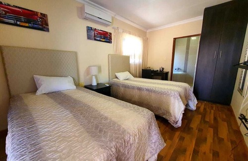 Mahikeng House | Tenacity Mafikeng Guesthouse - 4 in Mahikeng