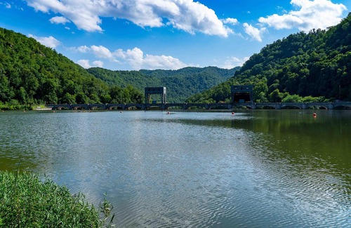 Ansted RV Rental | Tentrr State Park Site - WV Hawk's Nest State Park - Site G - Single Camp