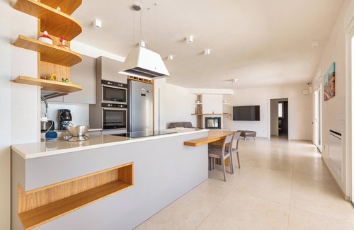 Carovigno Villa | Tenuta Cuccovivo - Villa di Lusso con Piscina Vista Mare a 5 Minuti da Ostuni