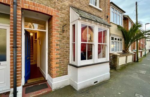 Bognor Regis House | Tern Cottage by inspirestays-com