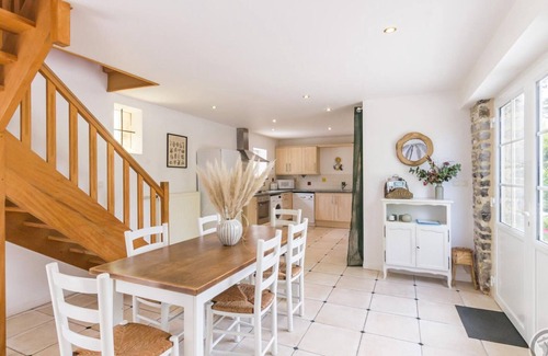Barneville-Carteret Cottage | Terraced house with terrace, pets allowed
