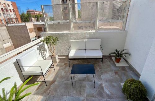 Historic Center Apartment | Terraza y balcón en el corazón de Mendoza, cercano Parque General San Martín y Av Arístides