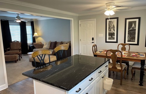 Kernersville House | Terrific 2-bedroom 2 bath home, country setting, convenient to highways, 1 acre