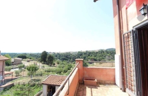 Castelnuovo di Porto Apartment | The Abode of the Wolf