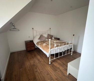 Southampton Apartment | The Acorn Hideaway